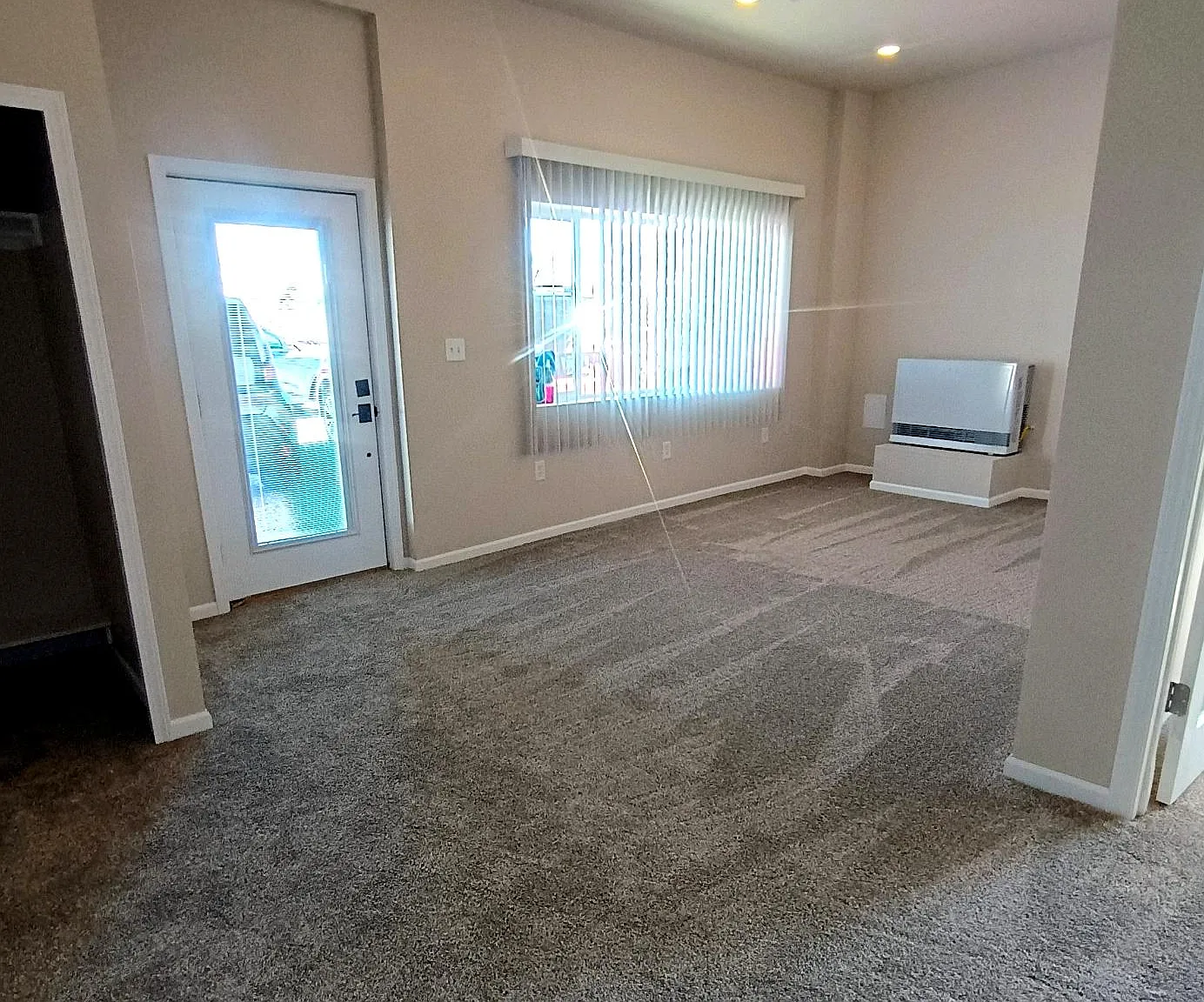 2 bed, 1200 sqft, $1,700 — Photo 1