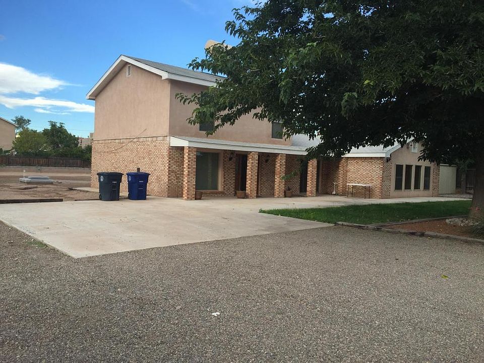 1st image of 921 Juanita Ln NW