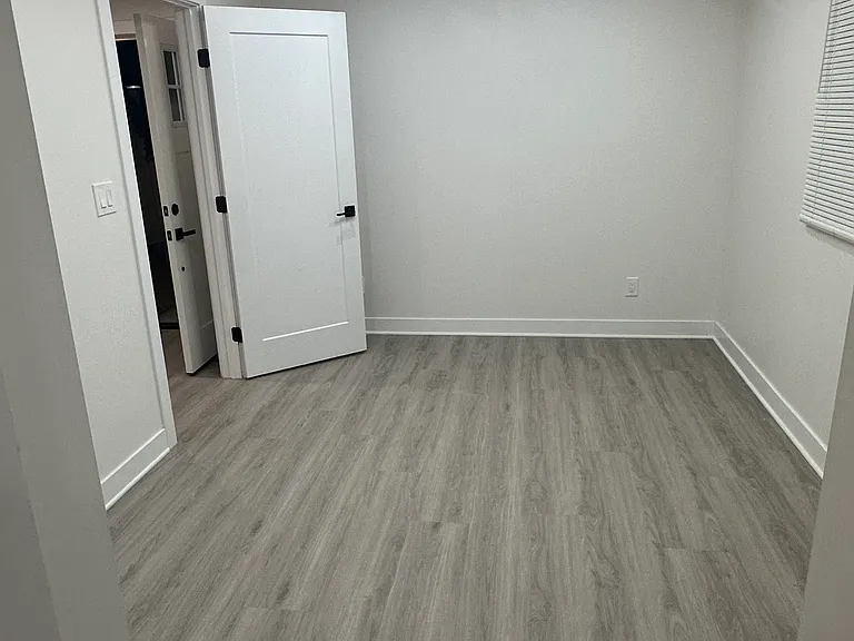 12365 W Jerome St — Photo 7