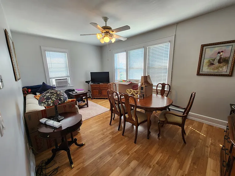 611 W Blancke St #5 — Photo 6
