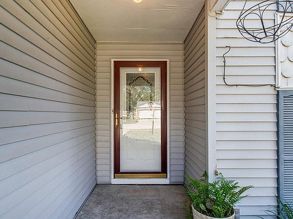 2nd image of 1803 Woodland Dr