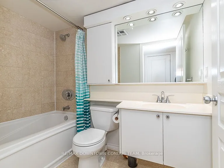 801 Bay St #611 — Photo 22