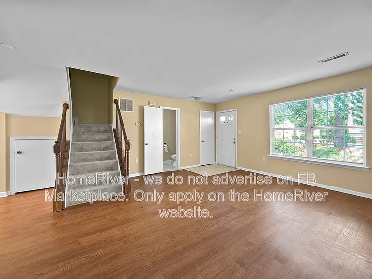 3629 McDowell Ct — Photo 2