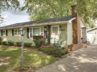 843 Rose Ln, Waterloo, IA 50702