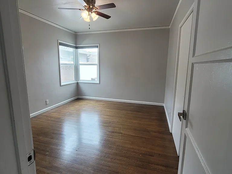 3948 Rose Ave — Photo 12
