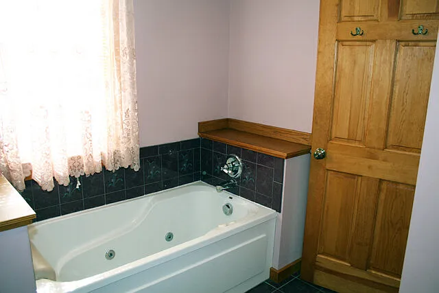 44 Clayton Ave — Photo 11