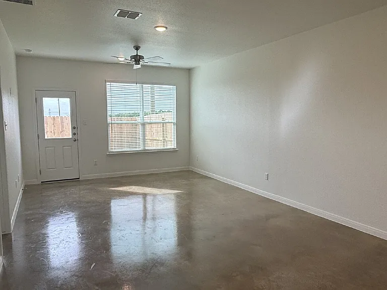 2015 Bear Grass Ridge Rd #A — Photo 7