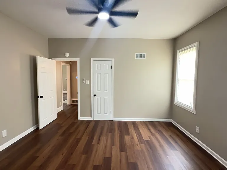 1029 N Barksdale St — Photo 7