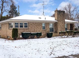 1940 Fruitwood Dr NW, Grand Rapids, MI 49504
