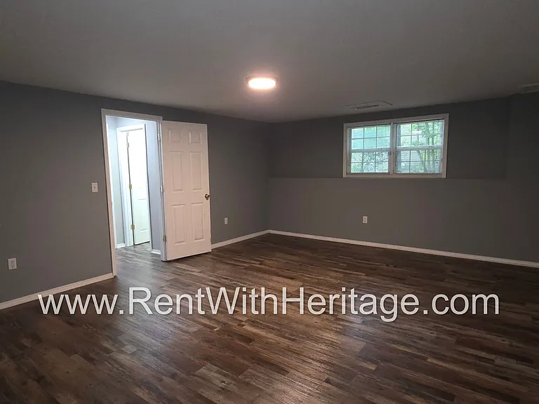 1550 Cedar Hl — Photo 52