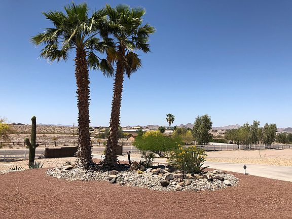 3rd image of 7550 N Sky View Dr