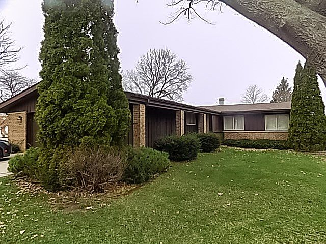 1st image of 901 Knottingham Dr