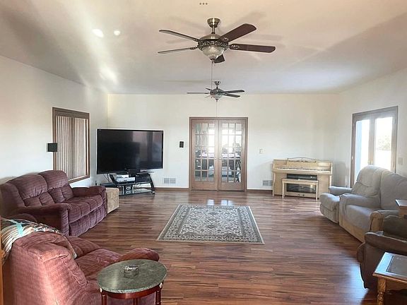 3rd image of 33652 River Rd