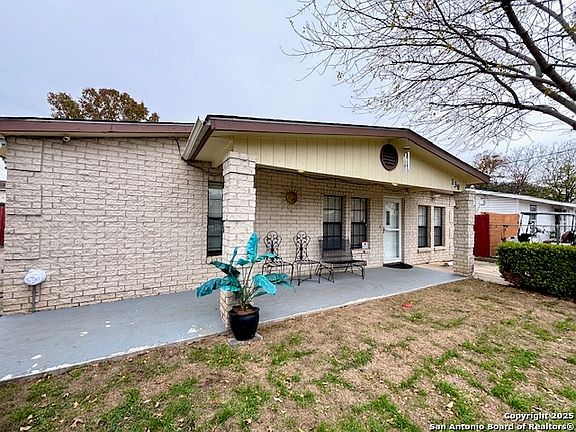 2nd image of 138 BALLARD DR