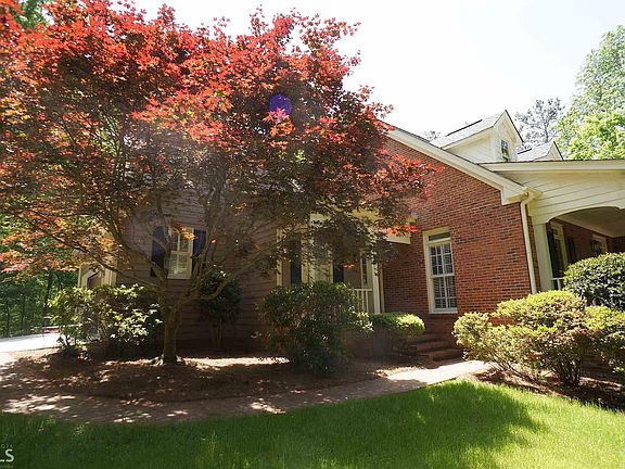 5th image of 1520 Shoal Creek Dr SW