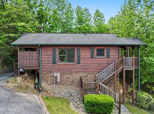 816 Spirit Loop Way, Gatlinburg, TN 37738