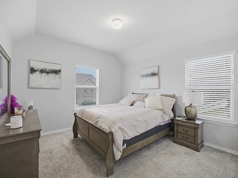 420 Milverton Dr — Photo 22
