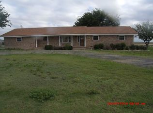 1201 3rd St, Chattanooga, OK 73528