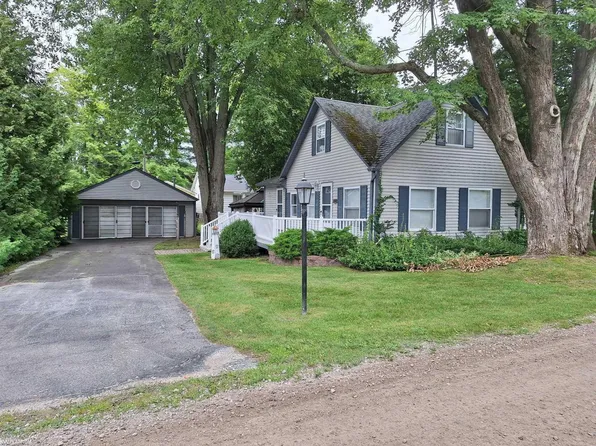 7420 Birchcrest Rd, Lexington, MI 48450