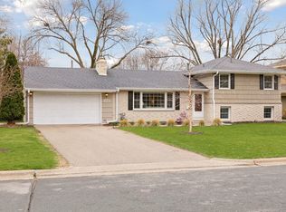 6908 Dawson Ln, Edina, MN 55435