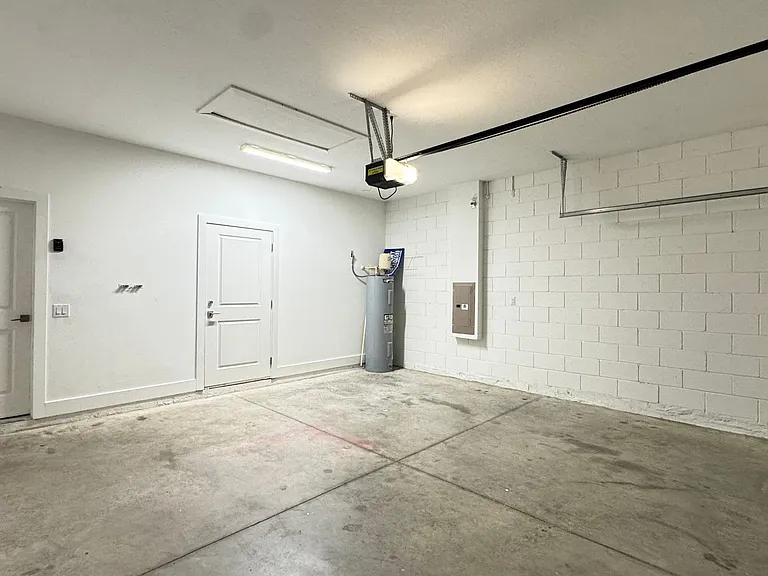 256 Hyacinth Ct — Photo 33