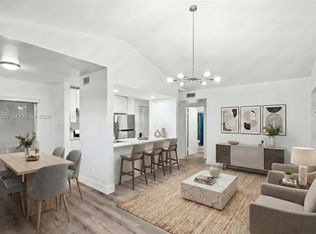 15330 SW 106th Ter APT 915, Miami, FL 33196