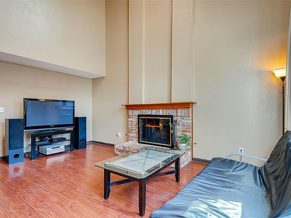 4th image of 4361 Malaya St