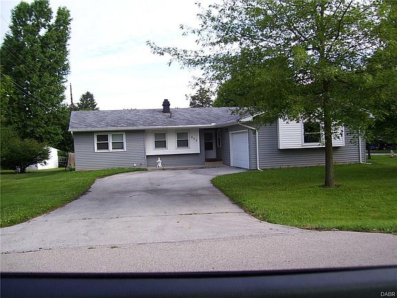 2nd image of 252 Hardacre Dr