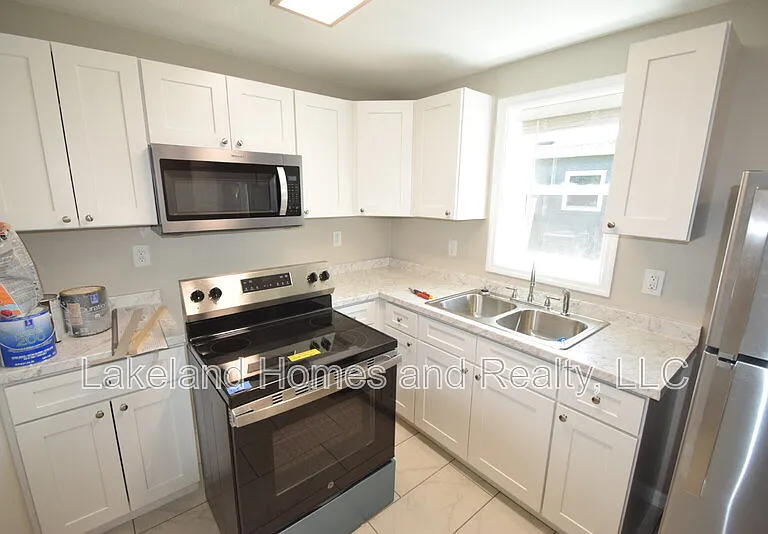 527 Garden Dr N #2 — Photo 8