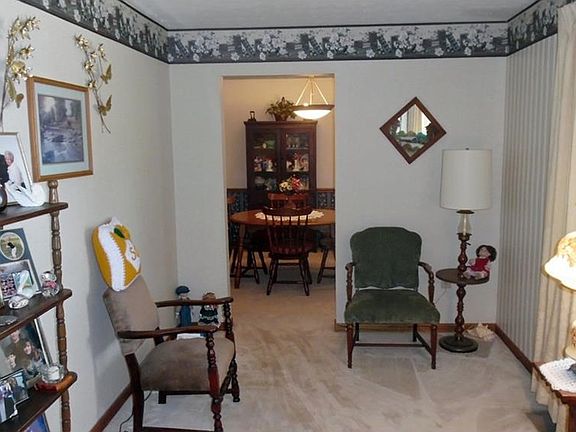 LIVING ROOM TO DINING ROOM
