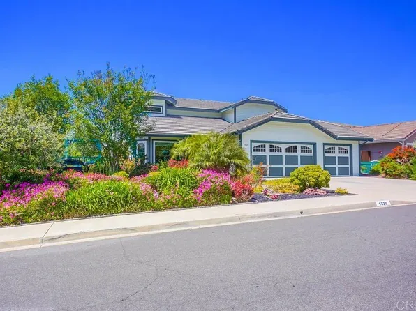 1320 Hollins Rd, Oceanside, CA 92056