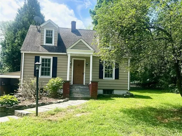 4 Davis Place, Hyde Park, NY 12538