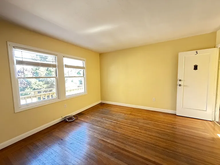 1215 Park Street — Photo 5
