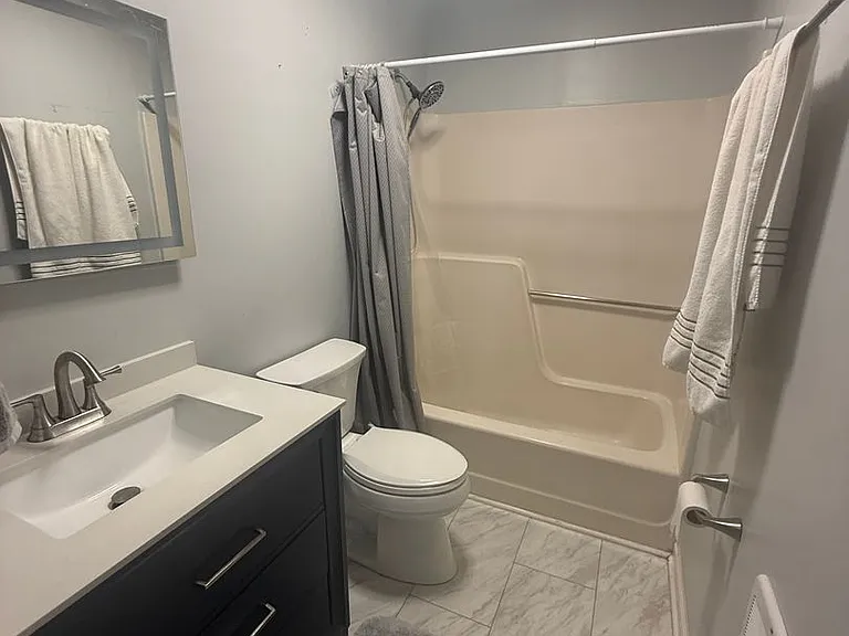 475 Meadowview Dr — Photo 10