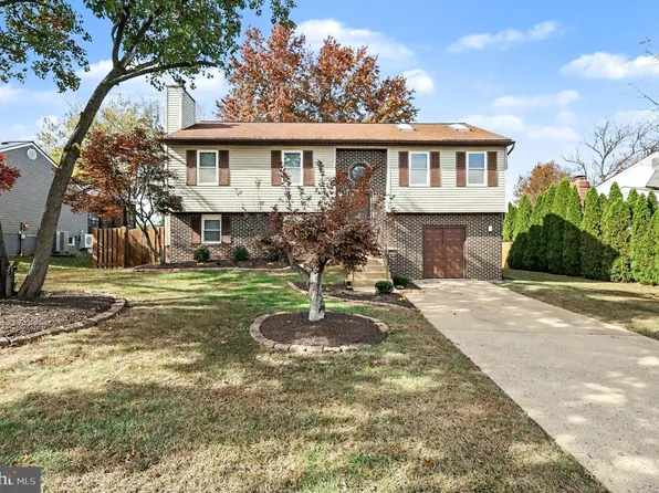 8572 King Carter St, Manassas, VA 20110