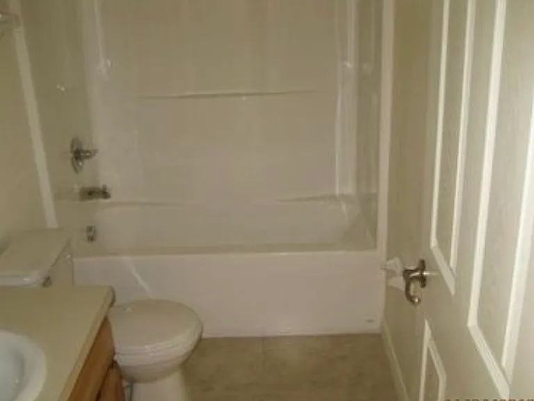 8905 Marina Ave — Photo 7