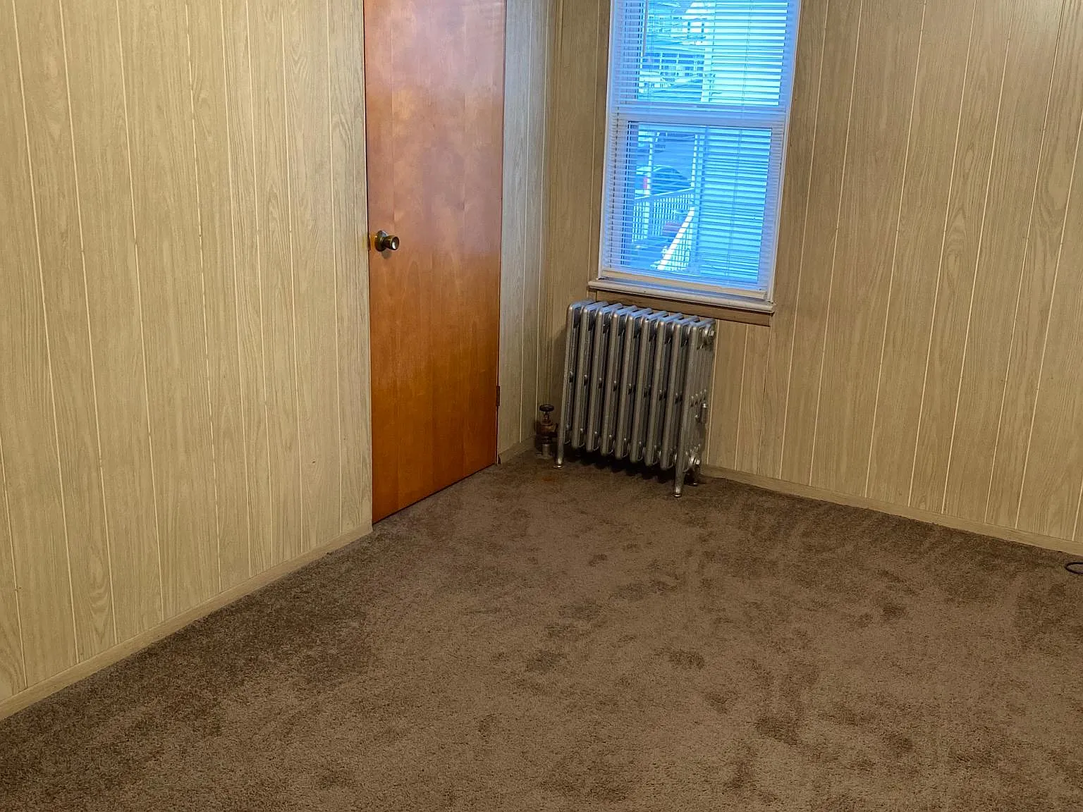 185 W Ridge St — Photo 4