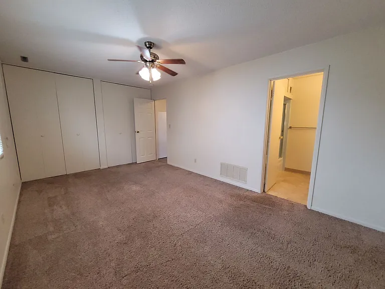 4509 Rushmore Dr NE — Photo 6