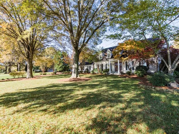 1053 Riverbend Dr, Bermuda Run, NC 27006