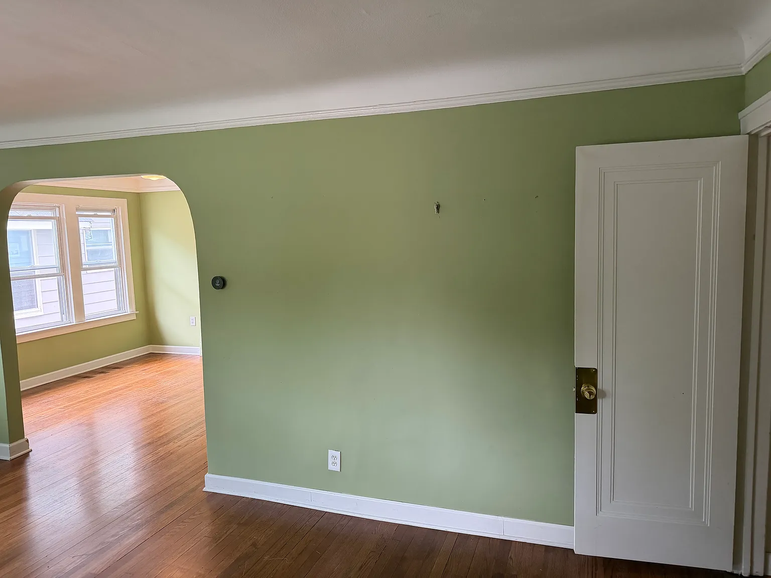 4 bed, 1.5 bath, 1281 sqft, $2,500 — Photo 3