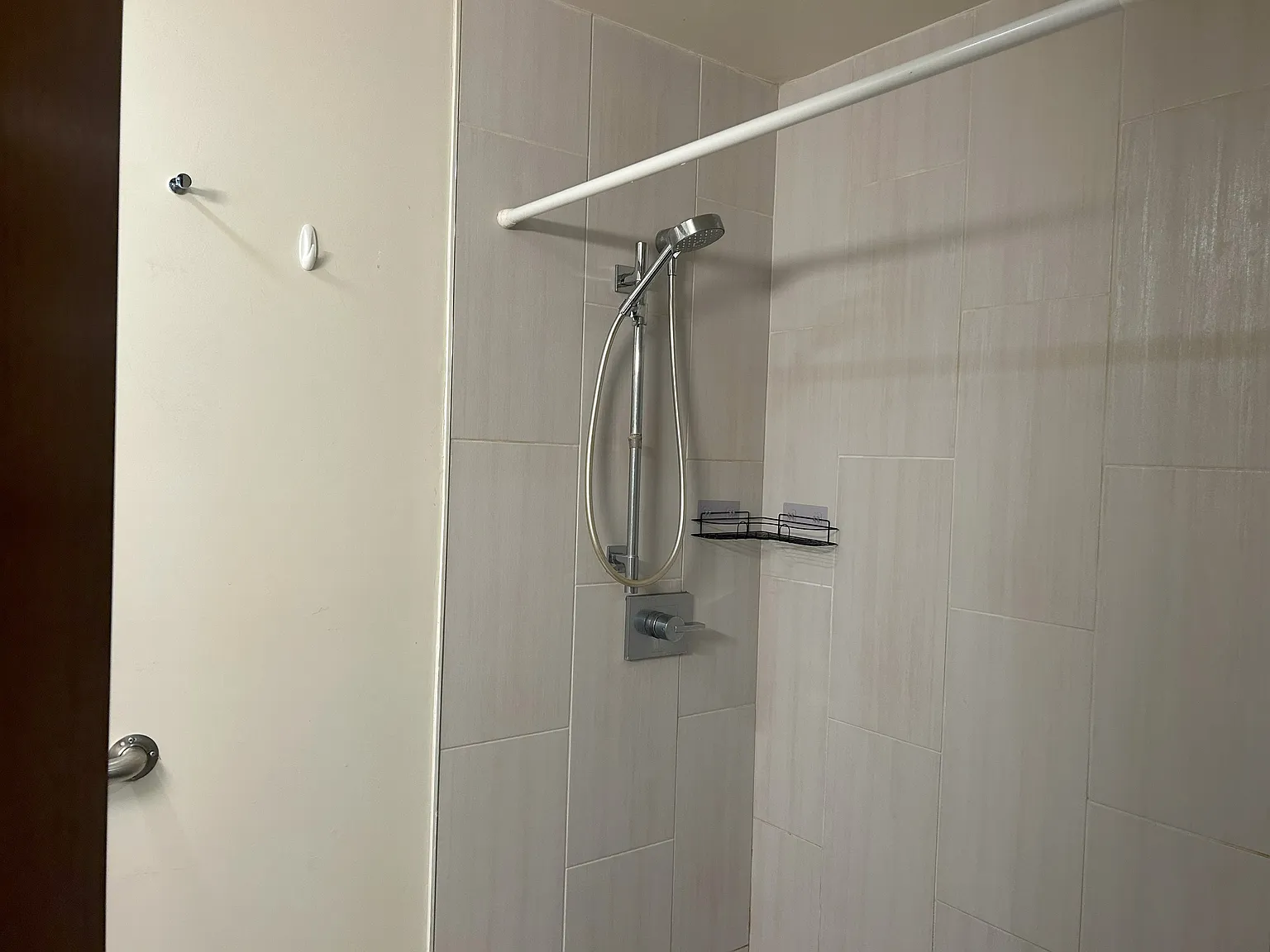 Studio, 120 sqft, $900 — Photo 3