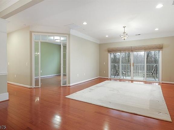 4th image of 8207 Westover Way #8207