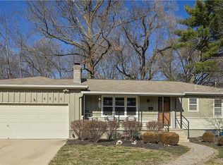 8520 W 61st St, Overland Park, KS 66202
