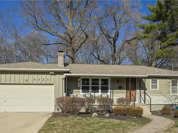 8520 W 61st St, Overland Park, KS 66202