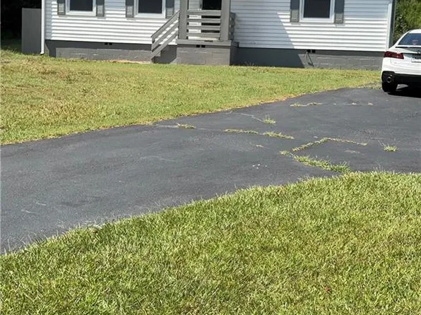 5310 Pickens Rd, Powder Springs, GA 30127