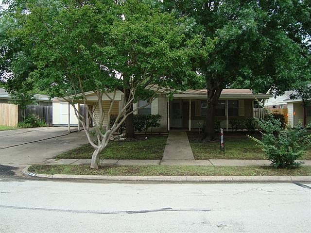1st image of 1108 Lexington Dr