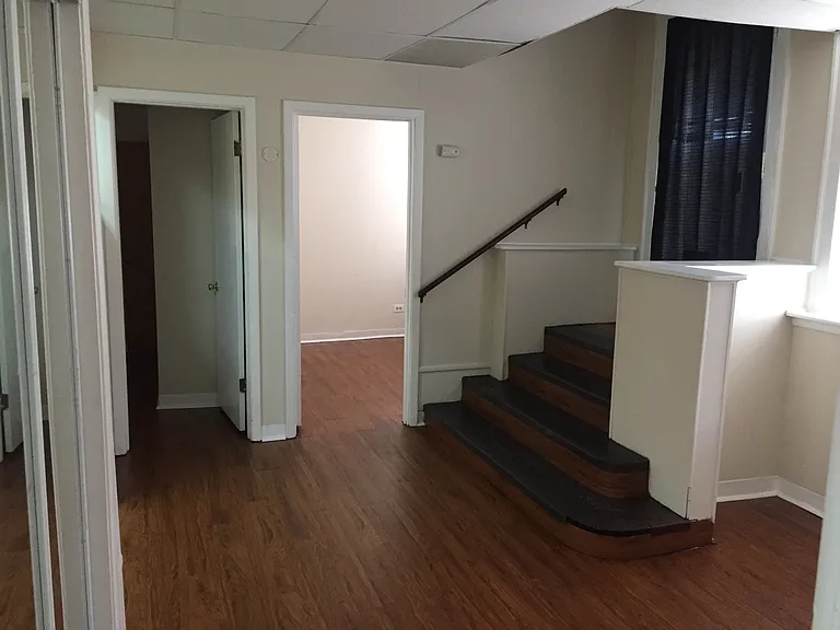 3207 Clarence Ave #B3 — Photo 8