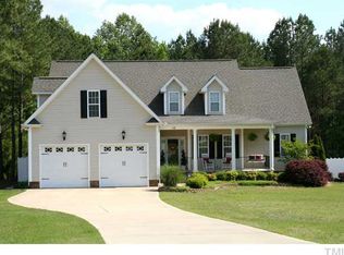 118 Round Pond Cir, Angier, NC 27501