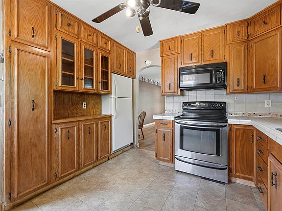 5th image of 1515 1st St SE
