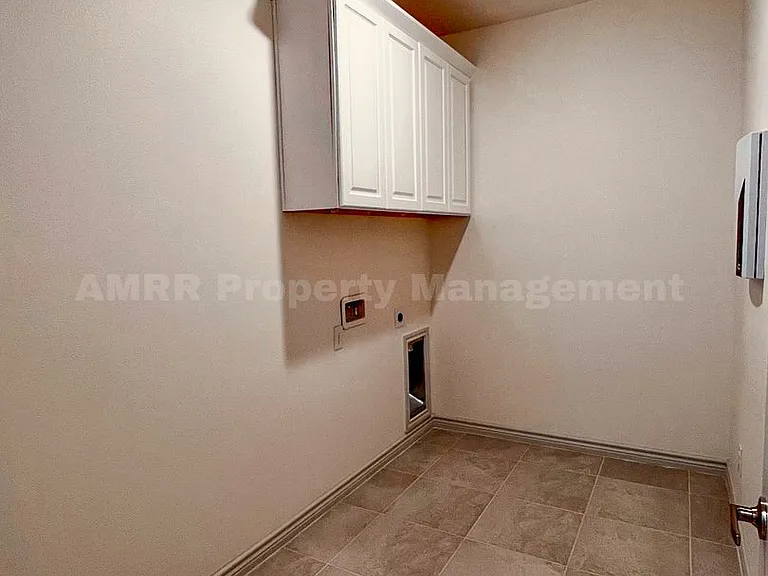 5205 Congress St — Photo 6